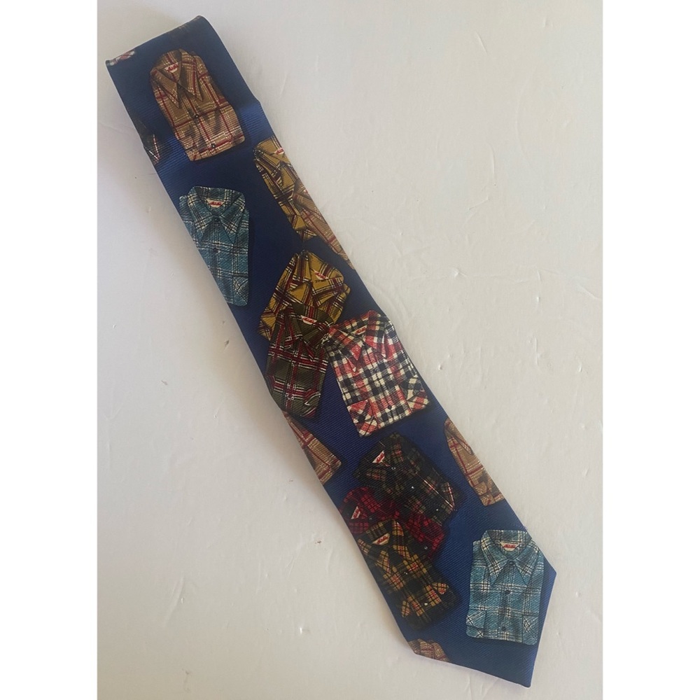Norm Thompson "Escape From The Ordinary" Silk Tie
